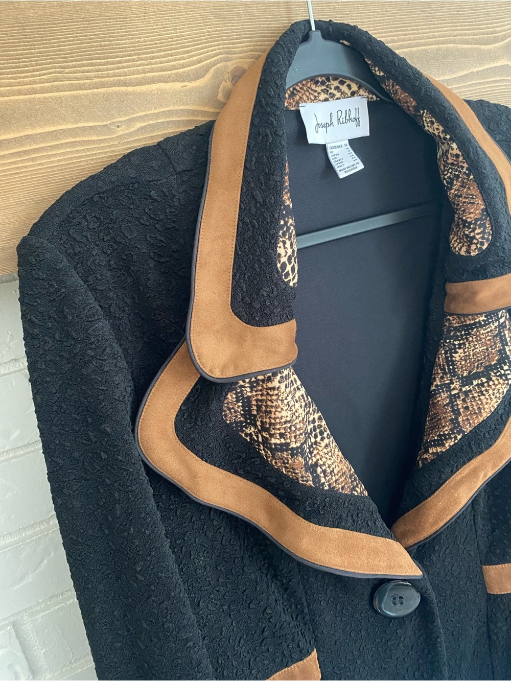 Joseph Ribkoff Textured Black Jacket Animal Snake Print Trim Faux Suede Size 14 - Picture 3 of 9